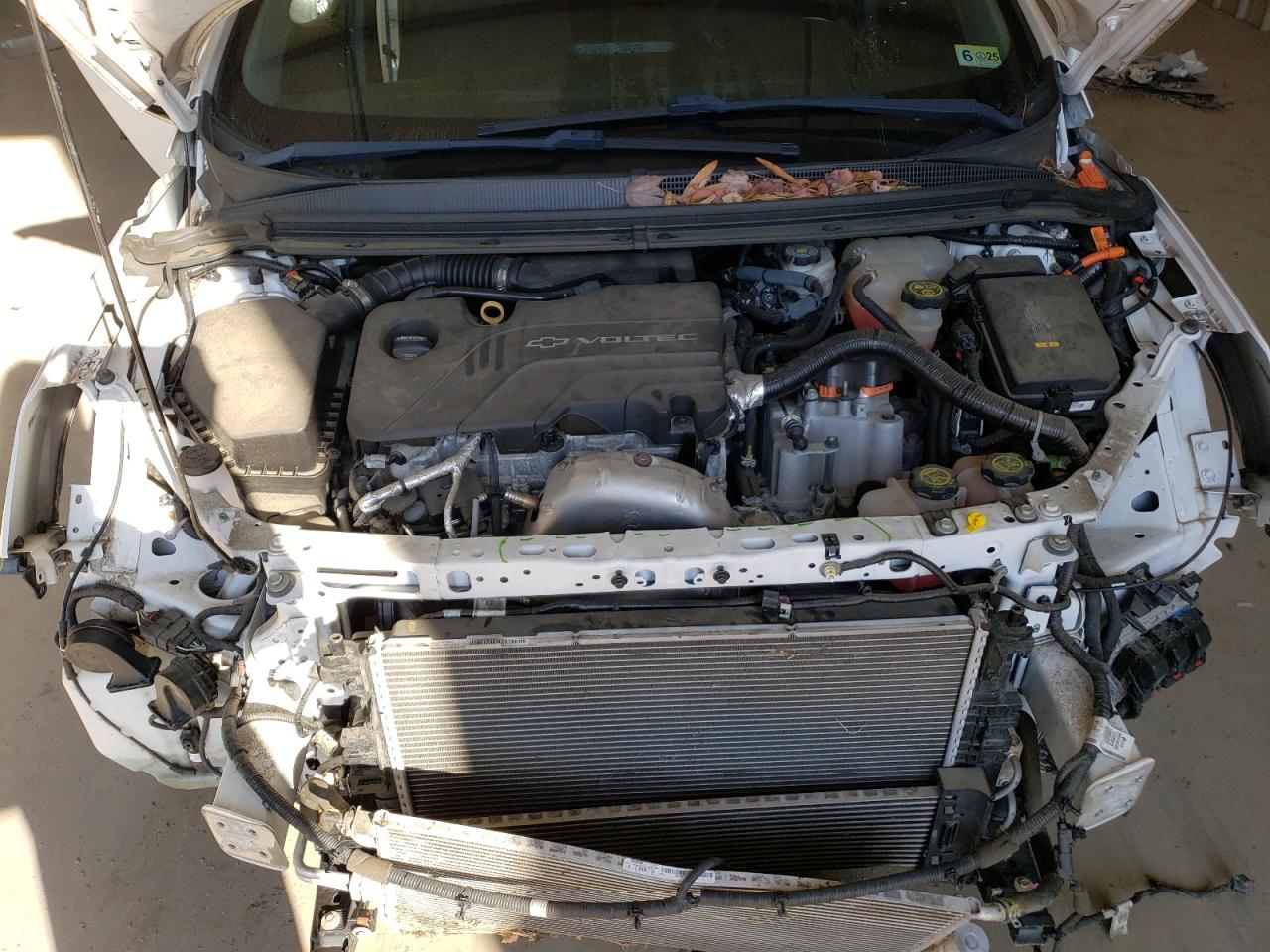 2017 Chevrolet Volt - Image 11