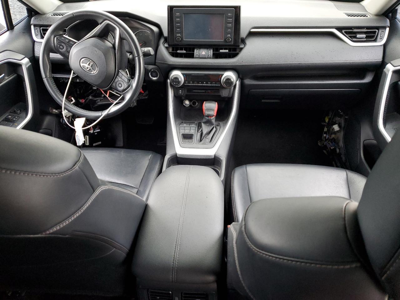 2019 Toyota RAV 4 - Image 8