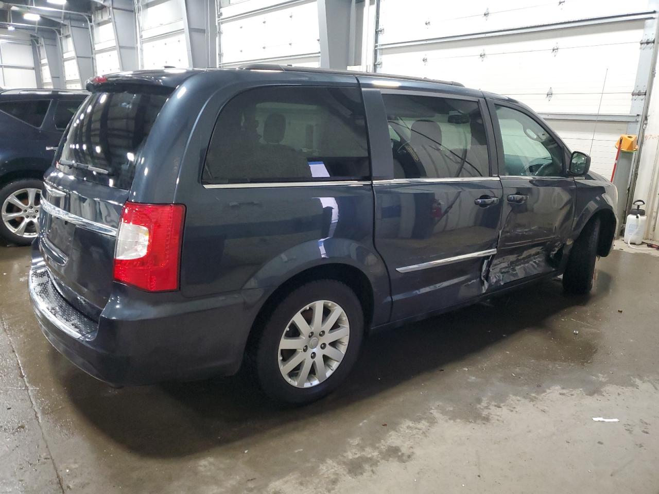 2013 Chrysler Town & Country - Image 3