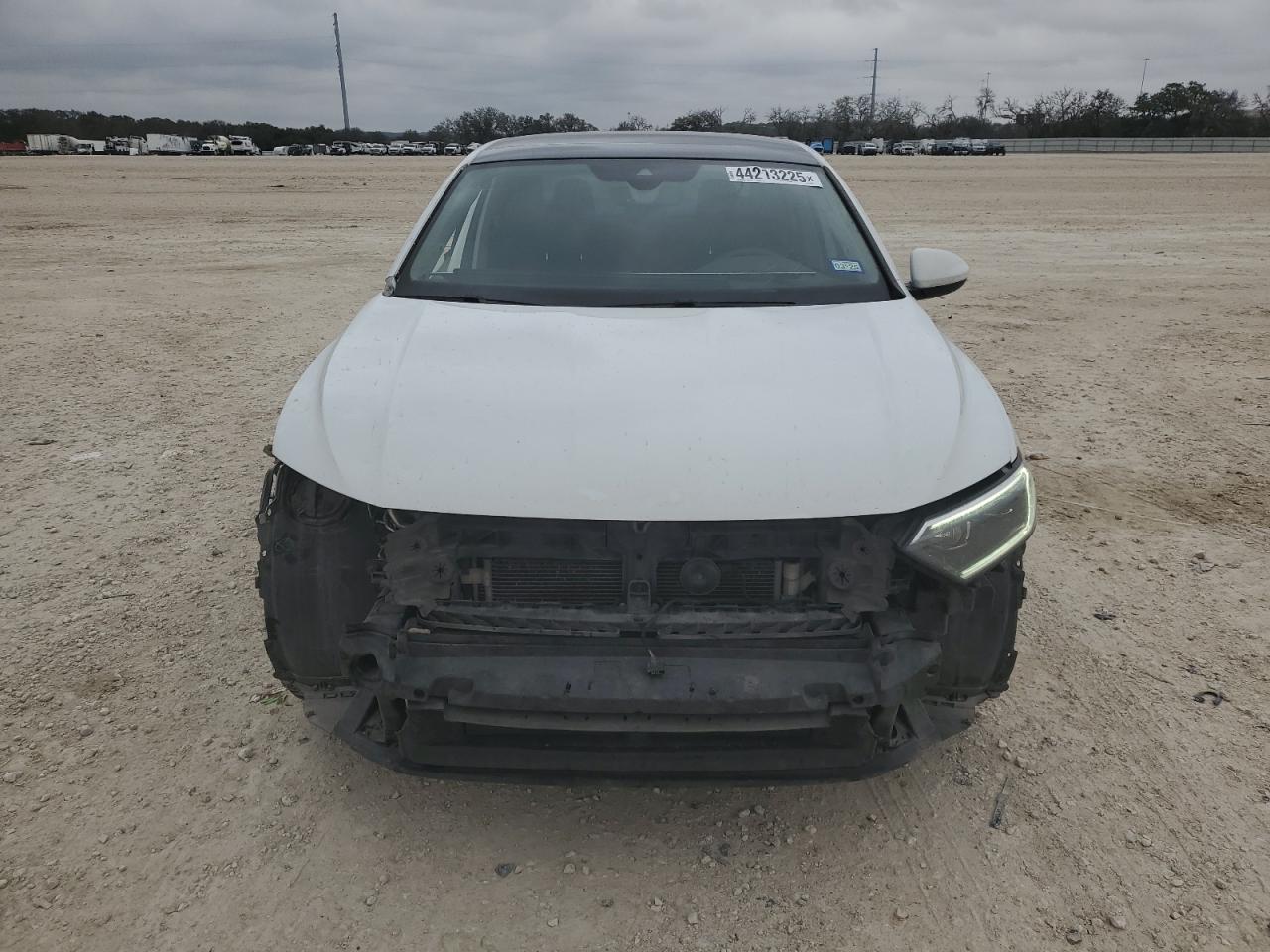 2021 Volkswagen Jetta - Image 5