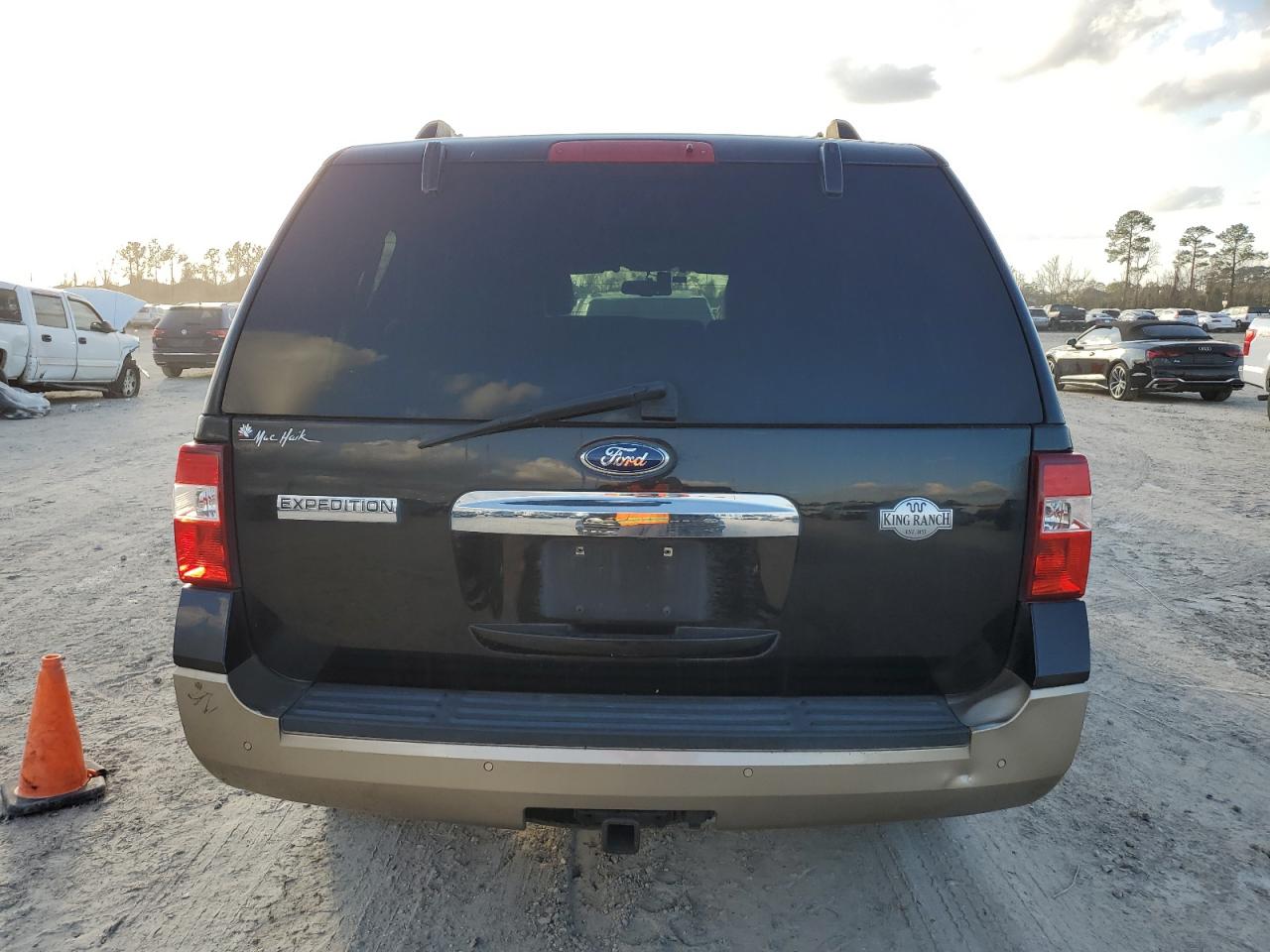 2013 Ford Expedition - Image 6