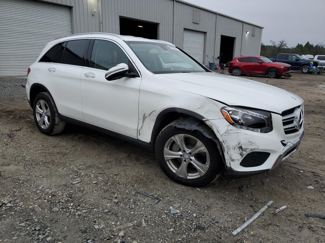 2016 Mercedes-Benz GLC - Image 4
