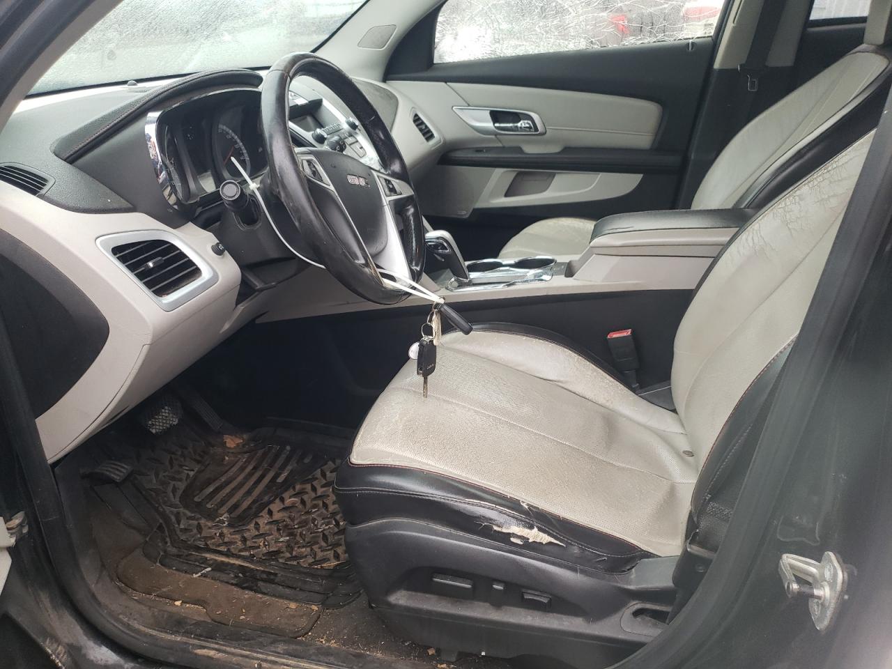 2010 GMC Terrain - Image 7