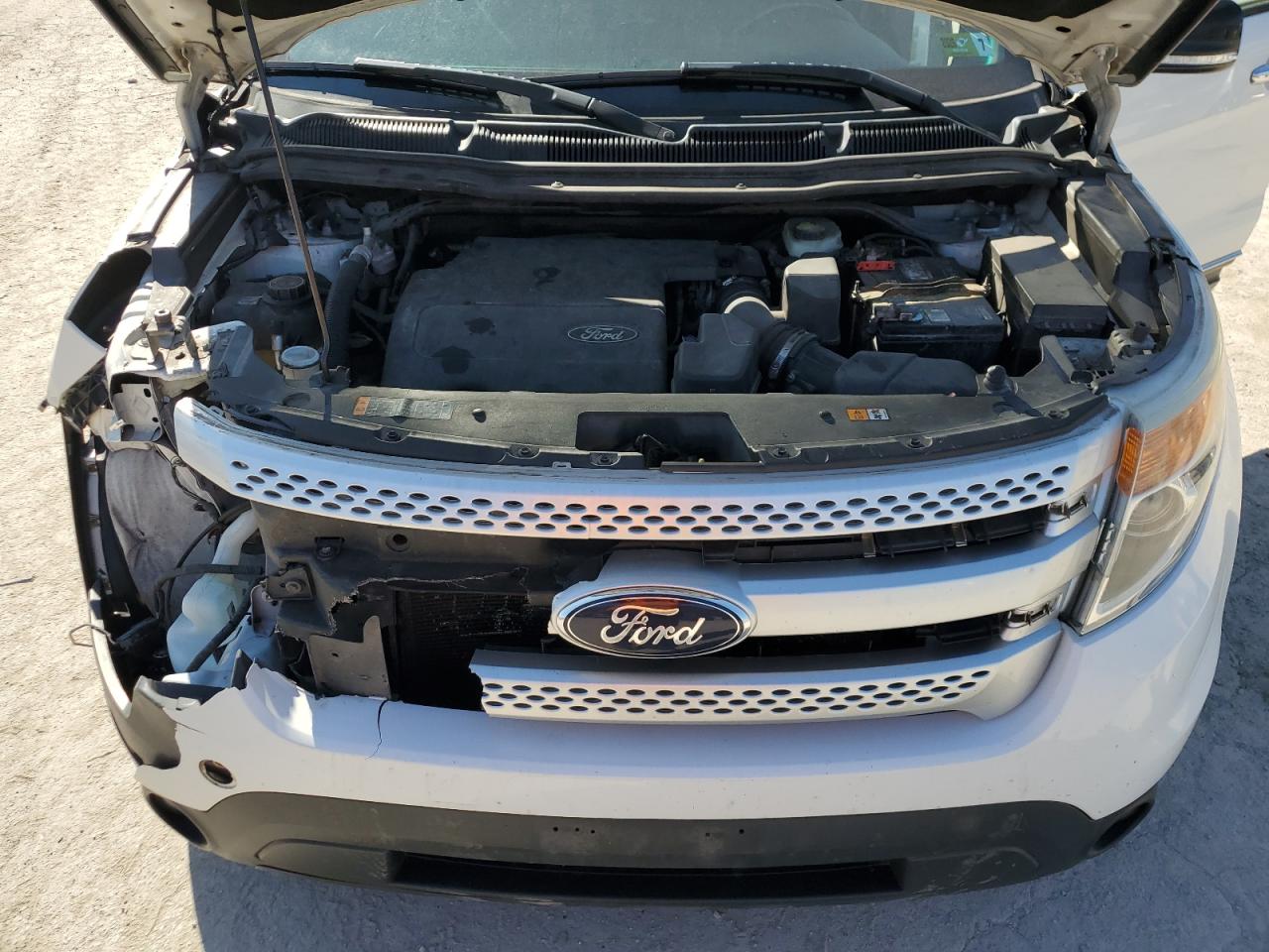 2013 Ford Explorer - Image 13