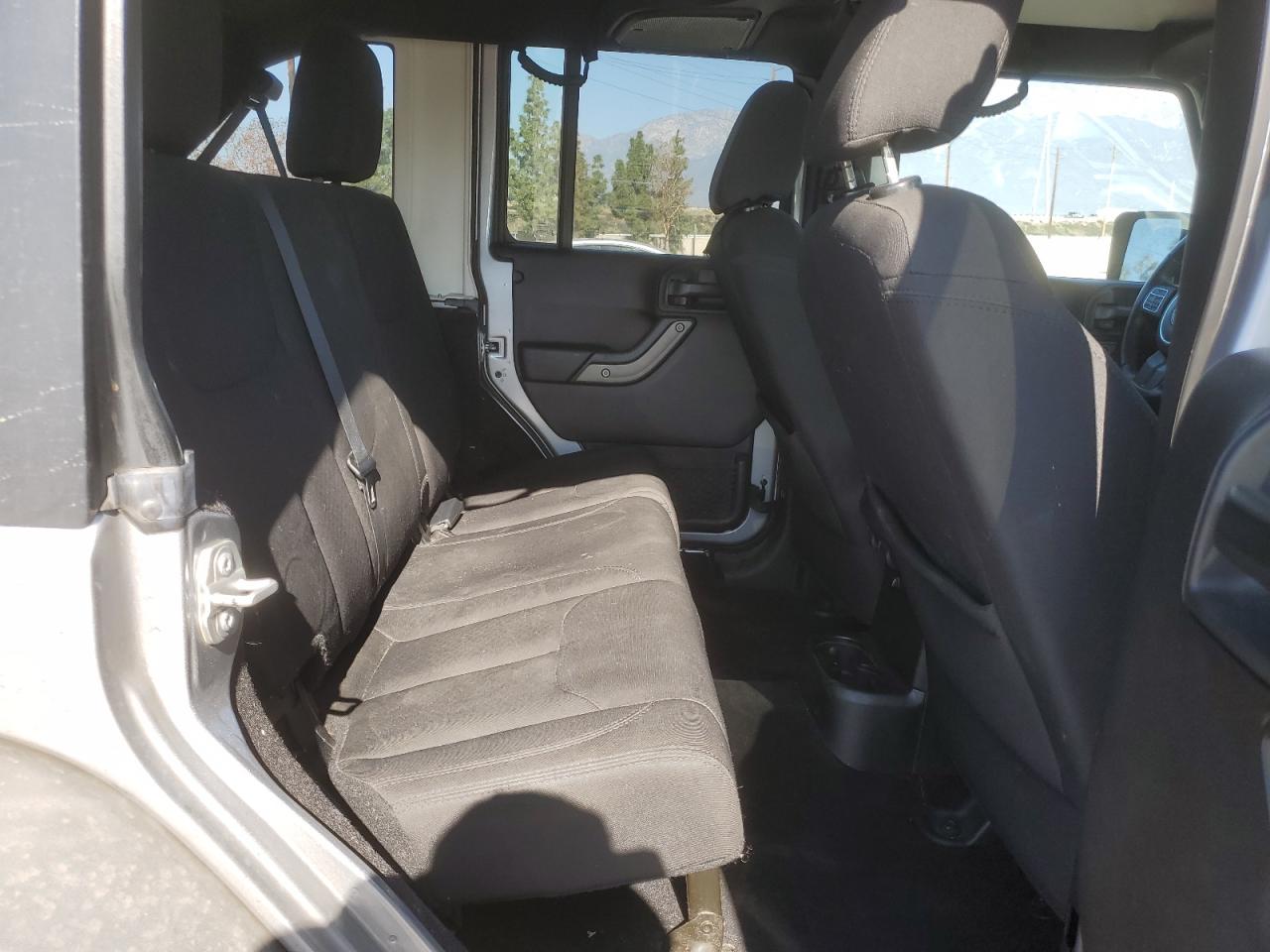 2018 Jeep Wrangler - Image 11