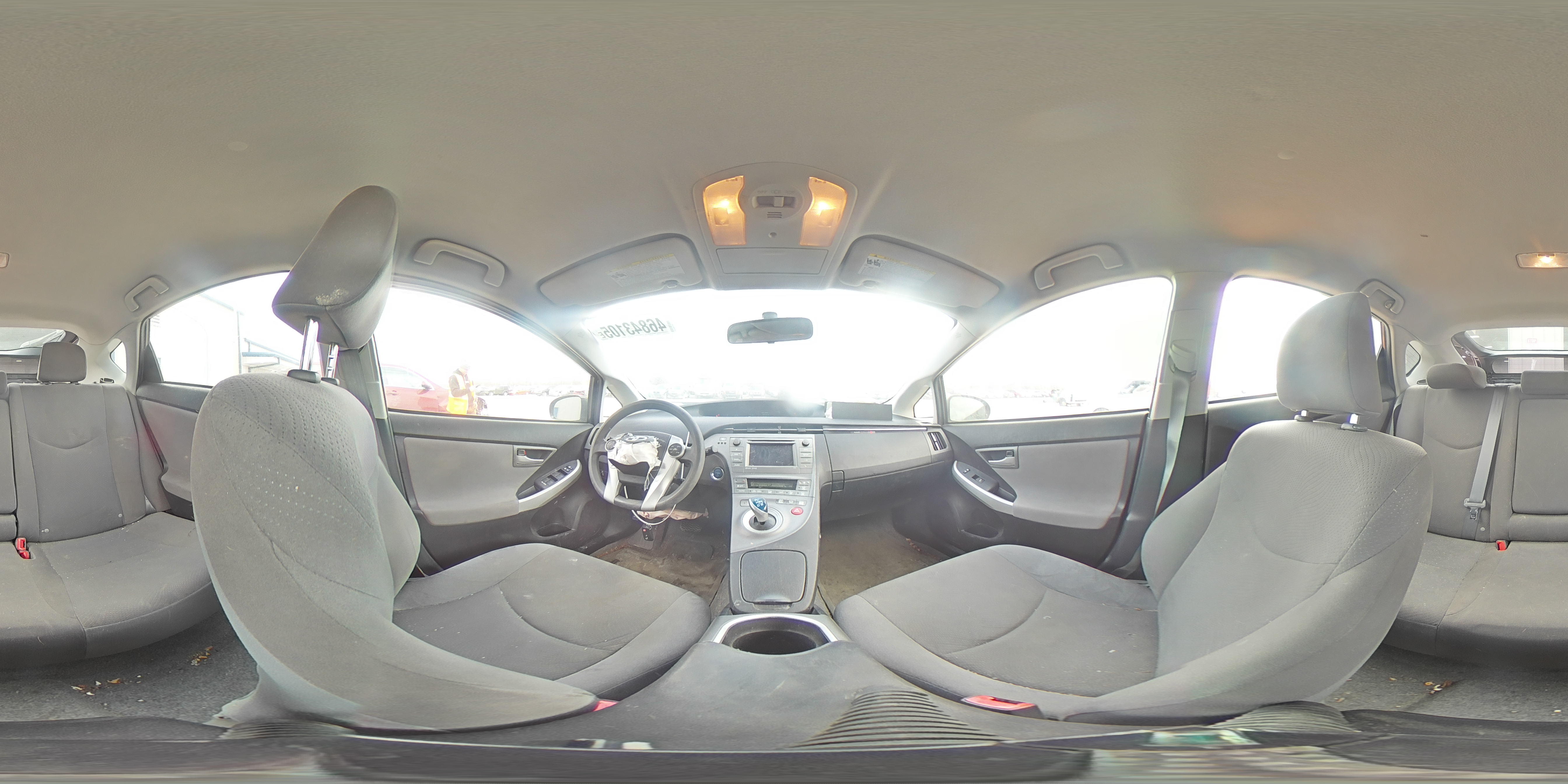 2013 Toyota Prius - Image 13