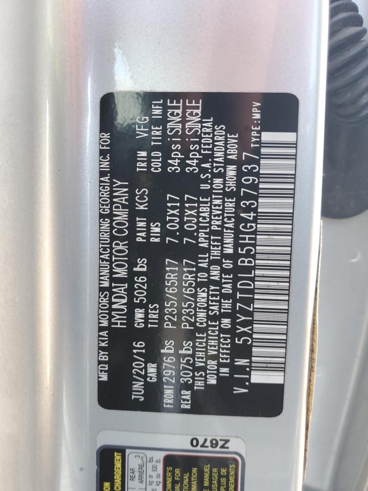 2017 Hyundai Santa Fe - Image 13