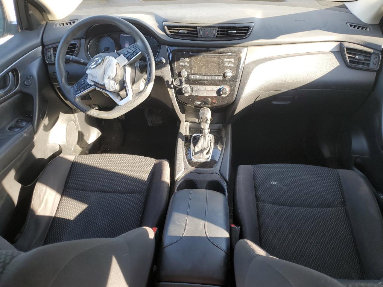 2018 Nissan Rogue - Image 8