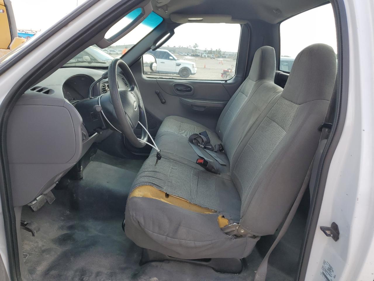 2004 Ford F-150 - Image 7