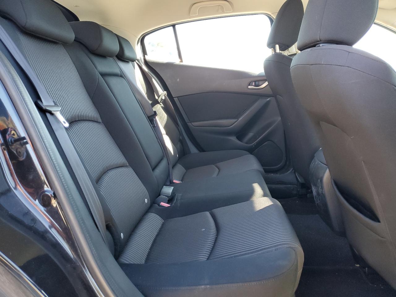 2014 Mazda 3 - Image 10