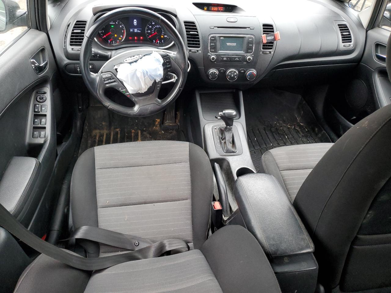 2016 Kia Forte - Image 8