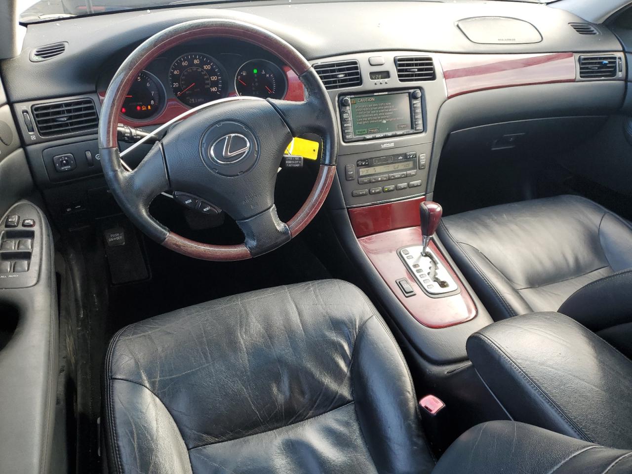 2004 Lexus ES - Image 8