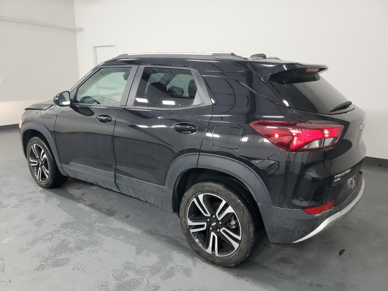 2023 Chevrolet TrailBlazer - Image 2