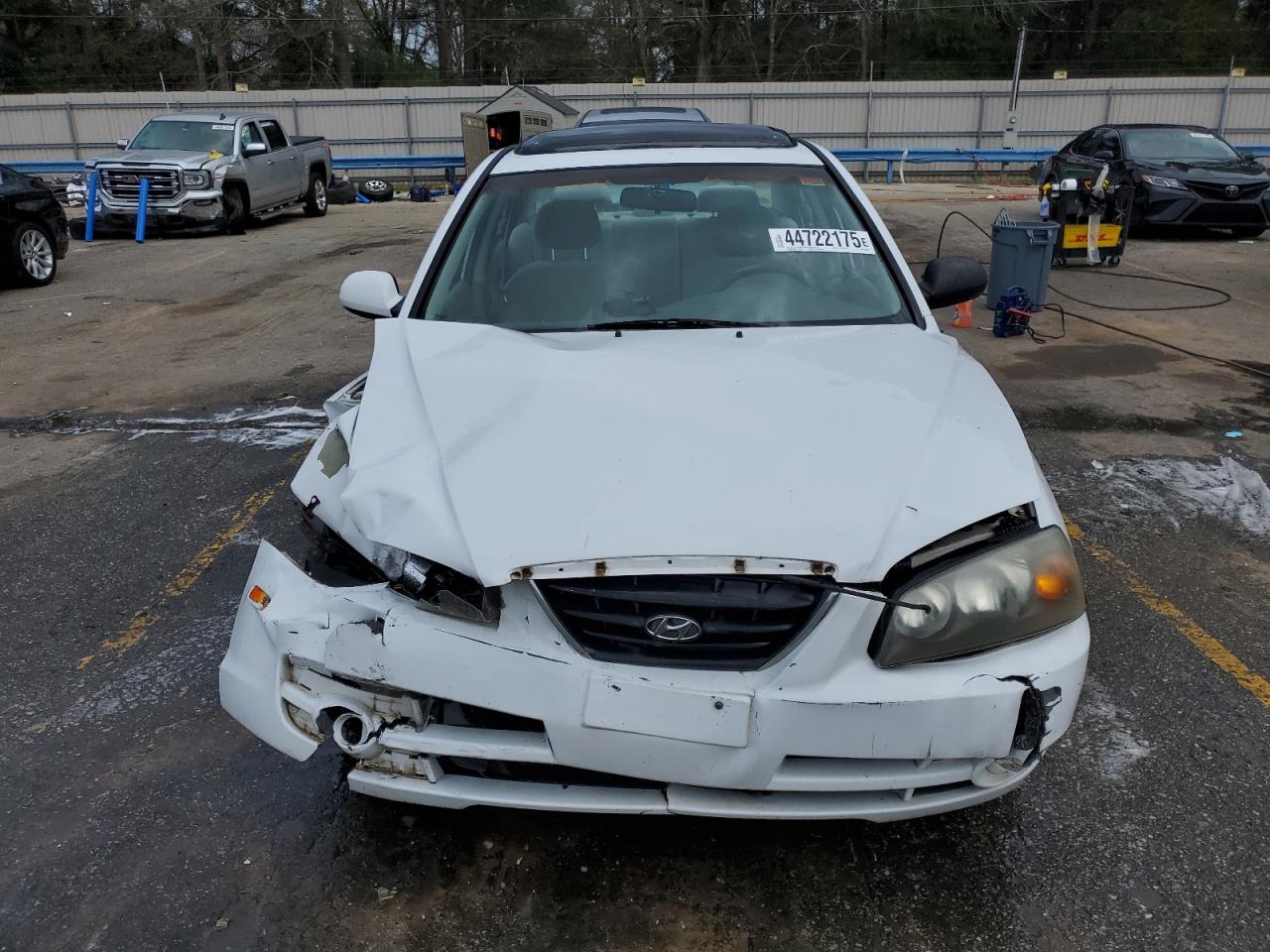 2005 Hyundai Elantra - Image 5