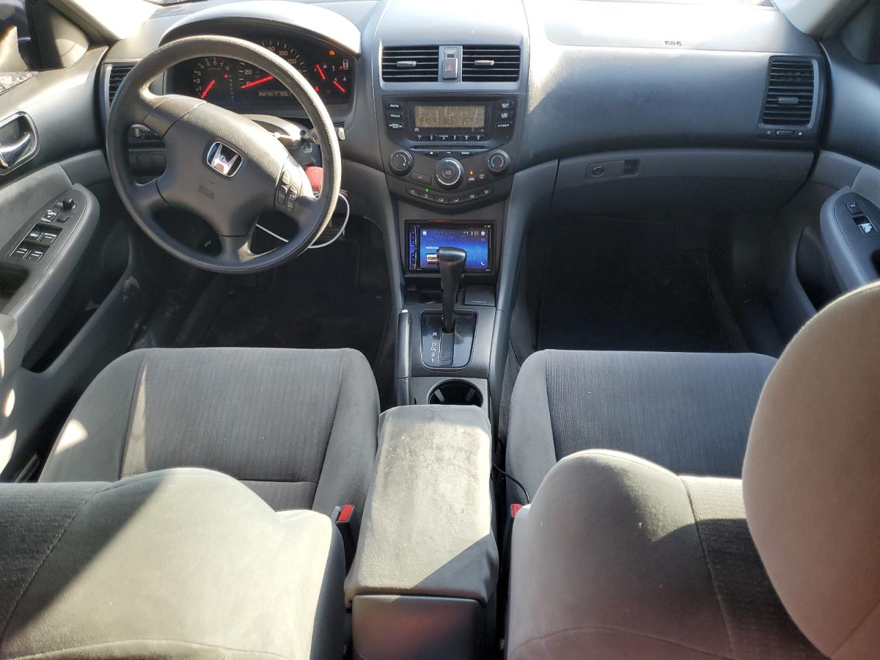 2005 Honda Accord - Image 8