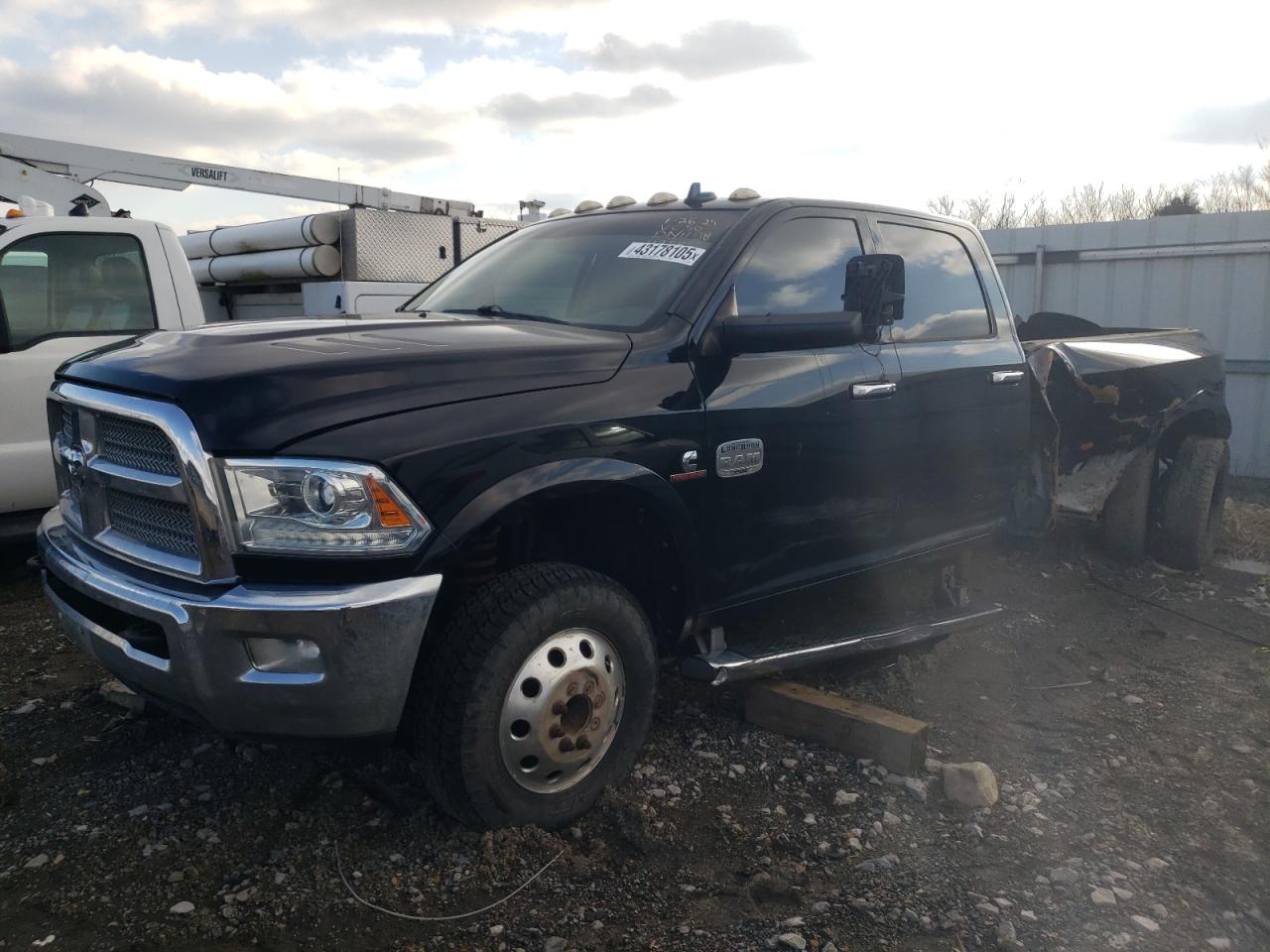 2014 RAM 3500 - Image 2