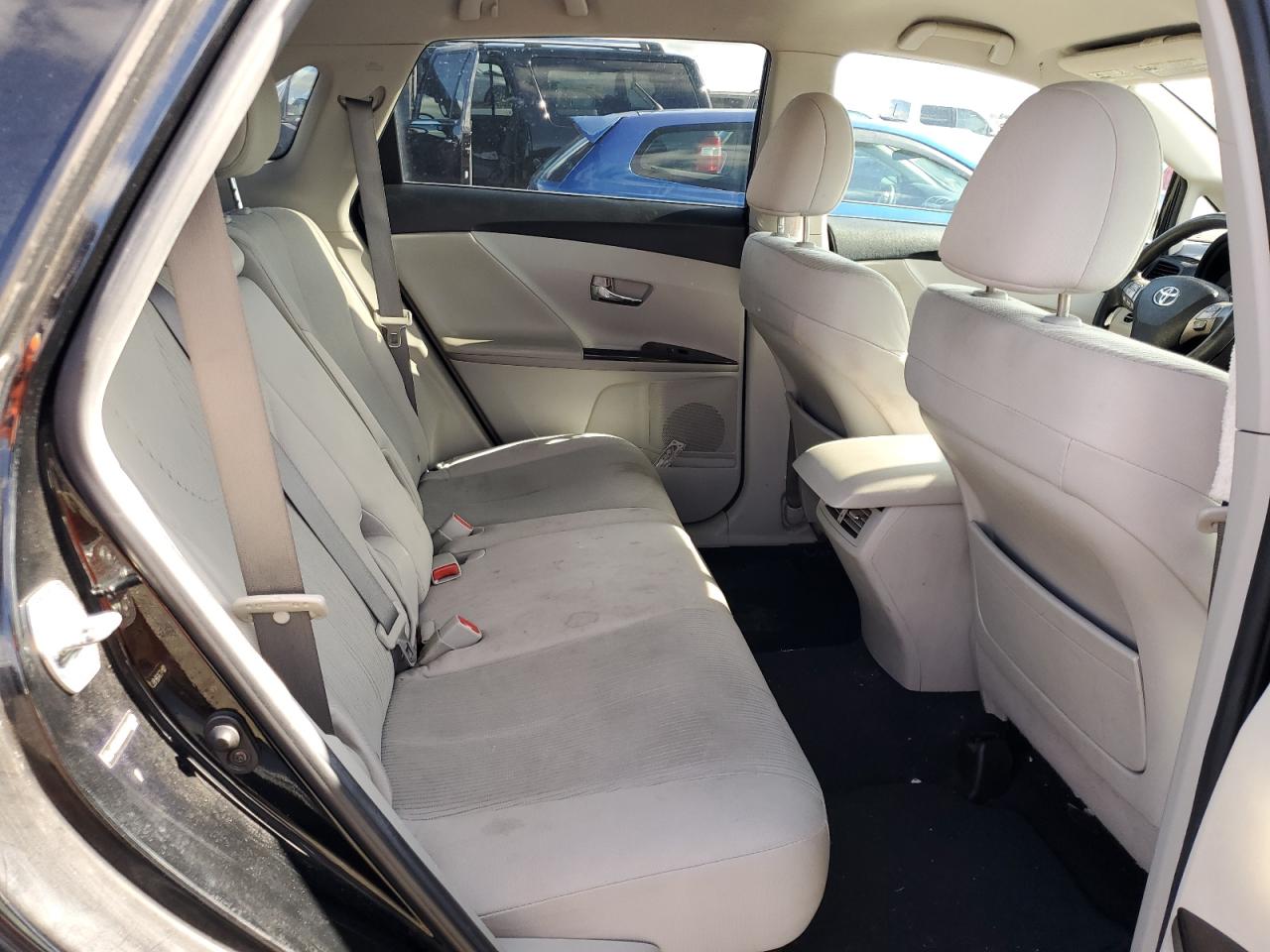 2011 Toyota Venza - Image 10