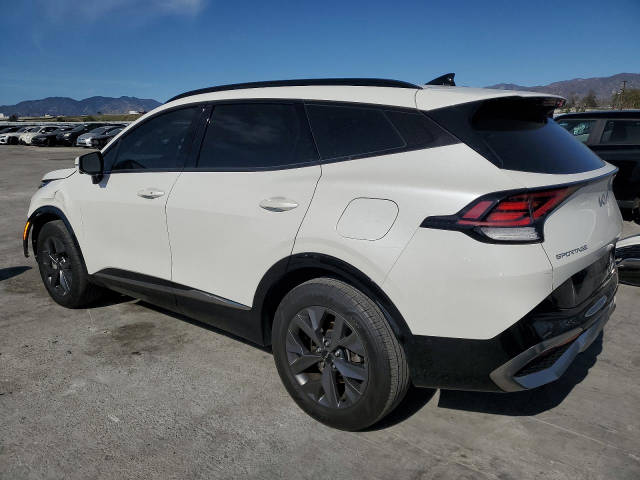 2023 Kia Sportage - Image 2