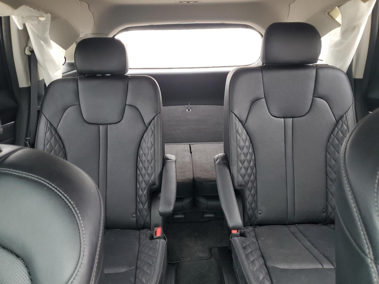 2022 Kia Sorento - Image 10