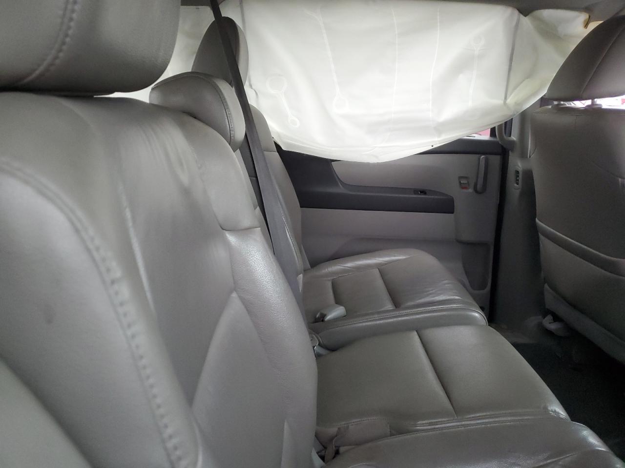 2011 Honda Odyssey - Image 11
