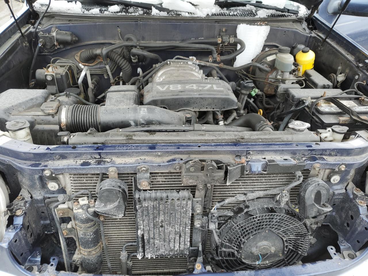 2004 Toyota Sequoia - Image 13
