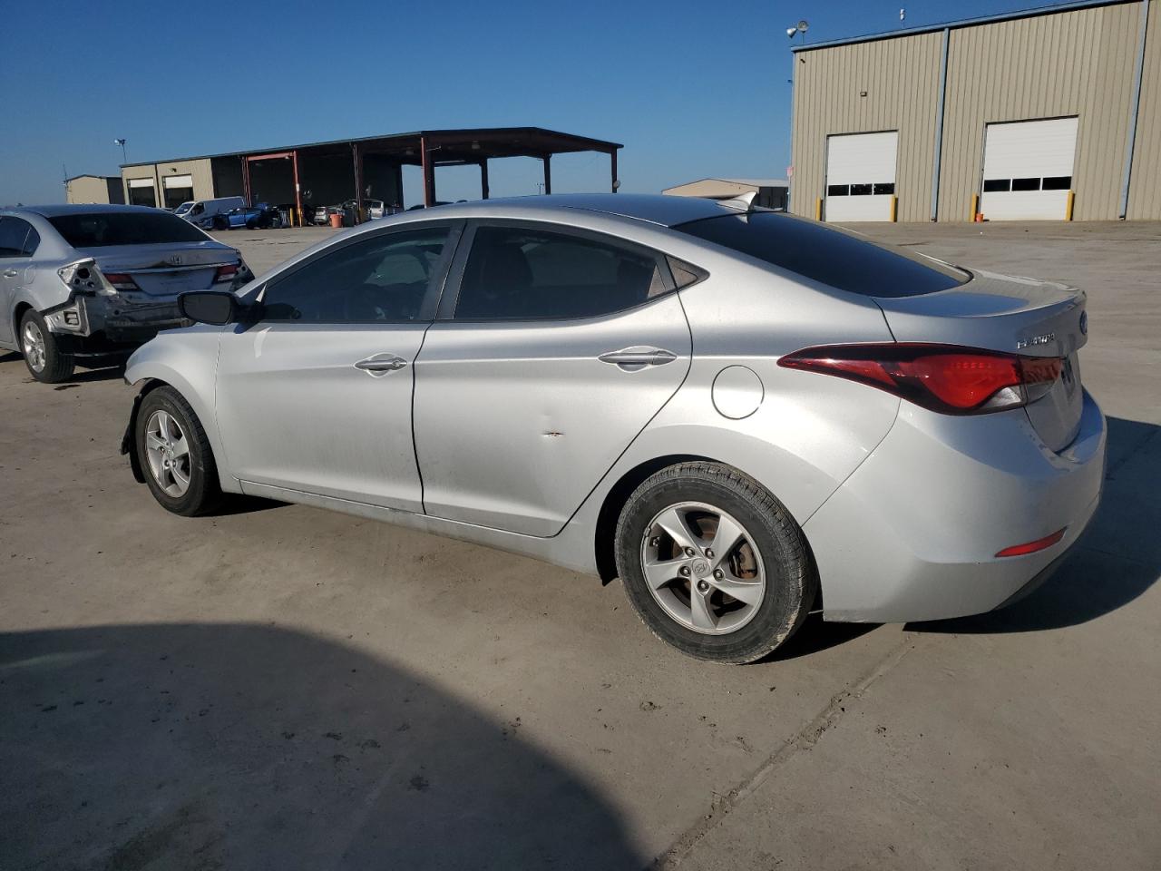 2015 Hyundai Elantra - Image 2