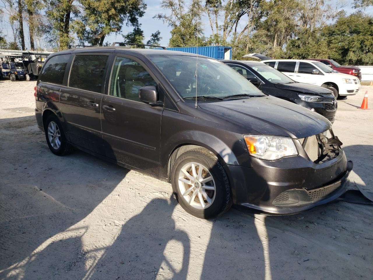 2016 Dodge Caravan - Image 4