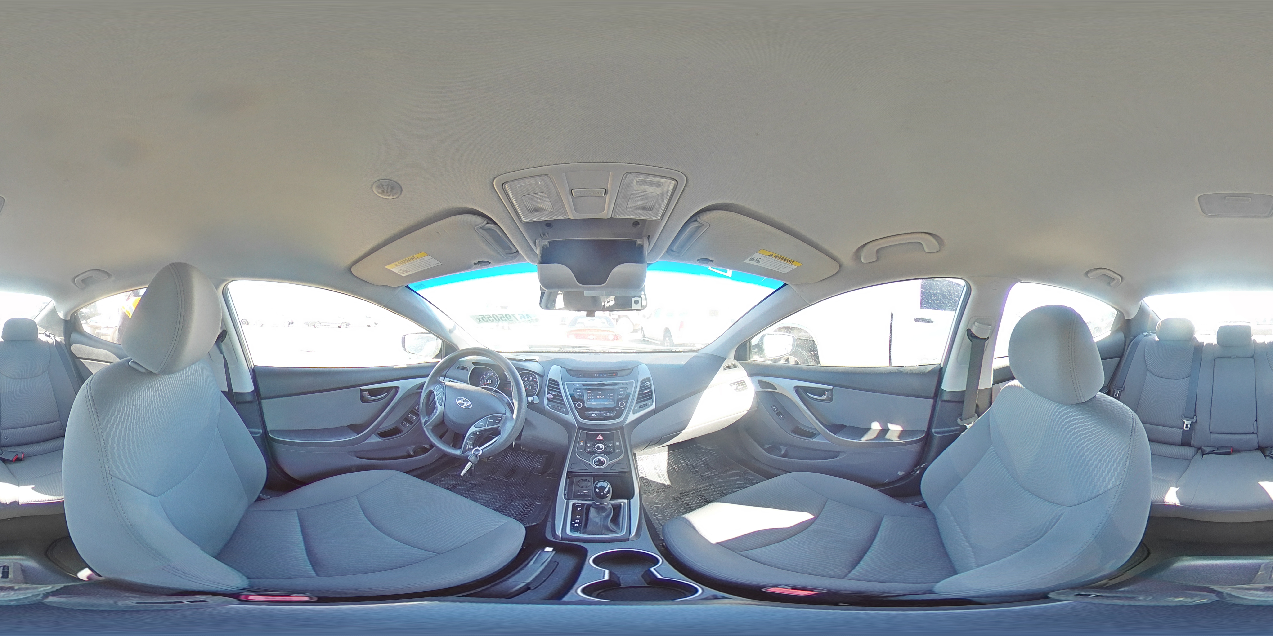 2015 Hyundai Elantra - Image 13