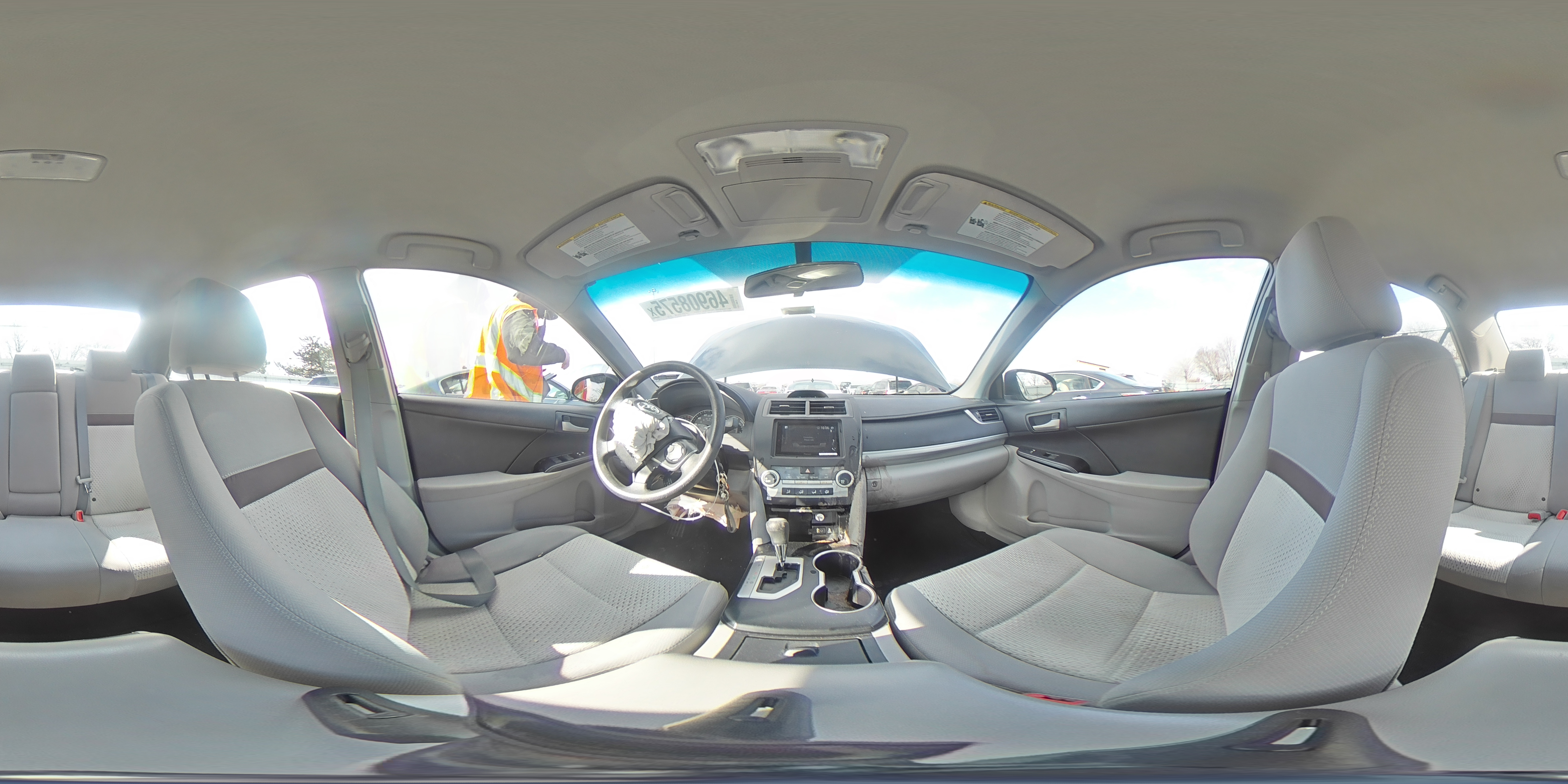 2014 Toyota Camry - Image 13