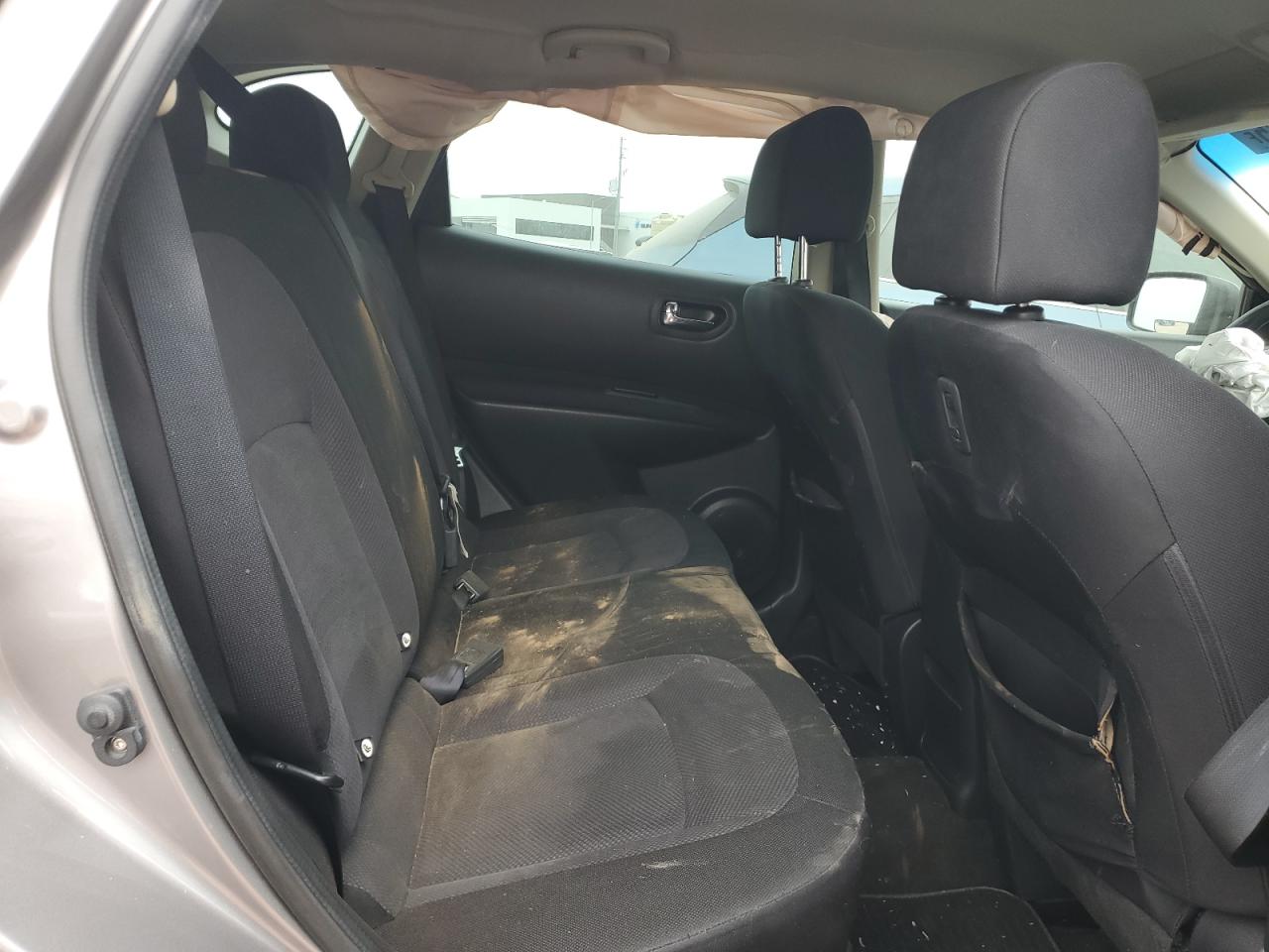 2011 Nissan Rogue - Image 10