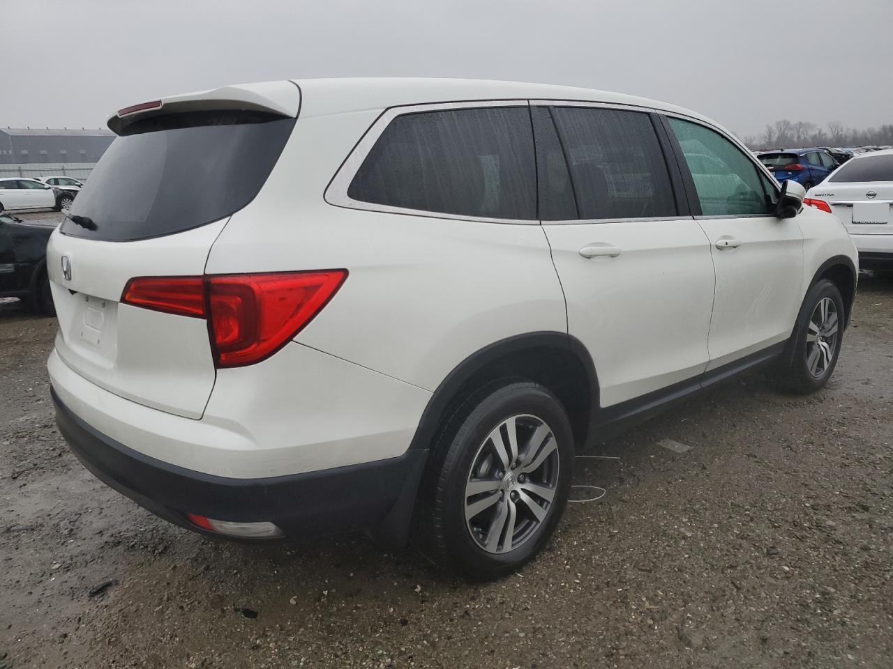2018 Honda Pilot - Image 3