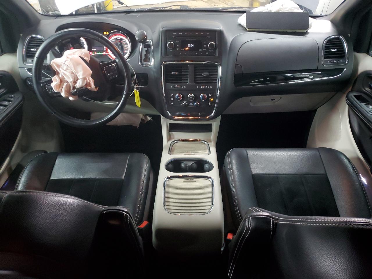 2017 Dodge Caravan - Image 8