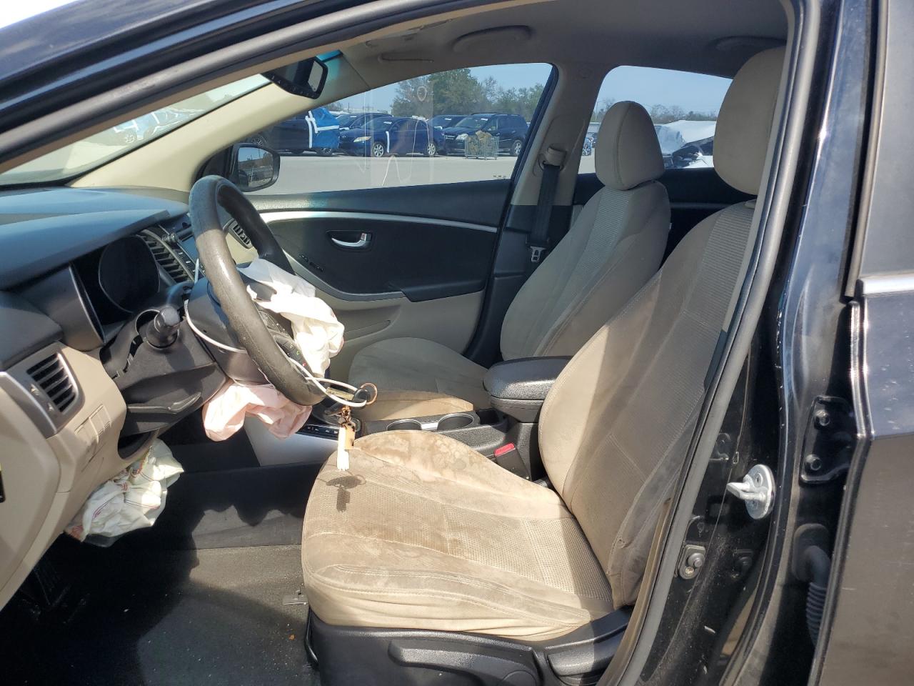 2013 Hyundai Elantra - Image 7