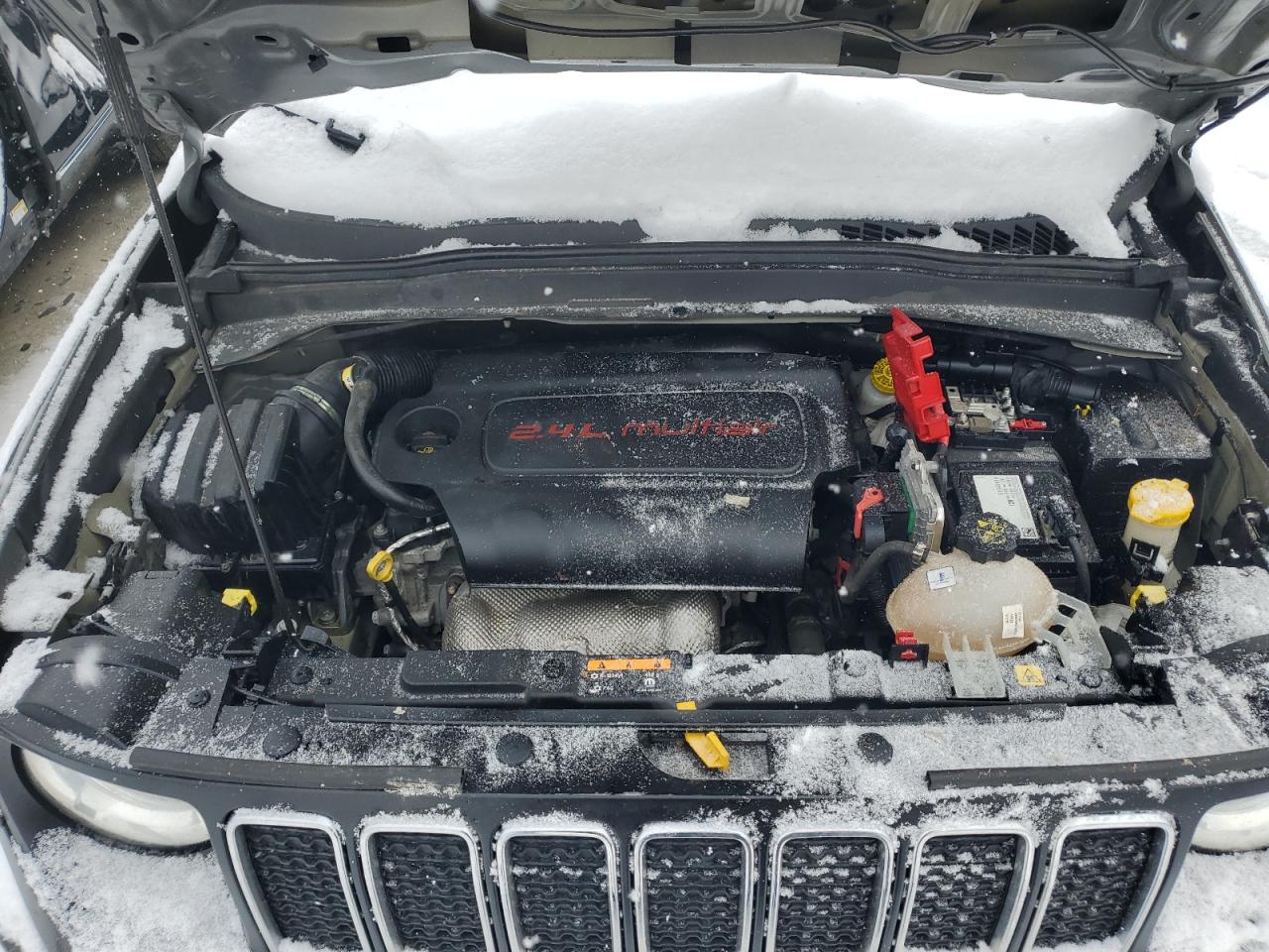 2019 Jeep Renegade - Image 12