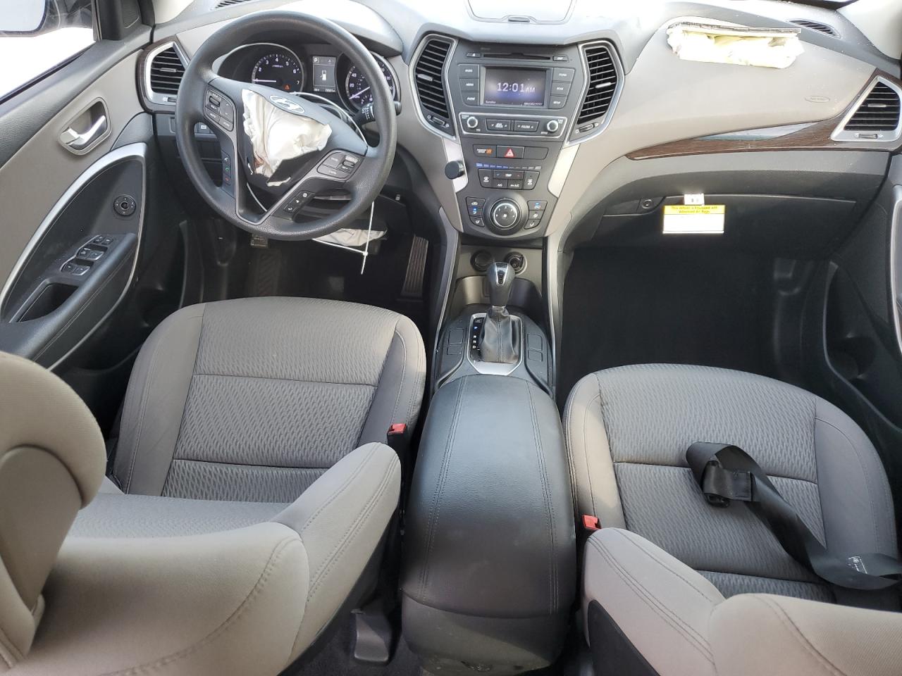 2018 Hyundai Santa Fe - Image 8