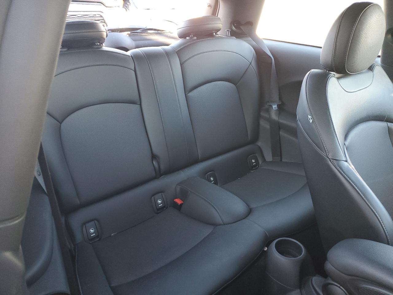 2015 MINI Cooper - Image 10