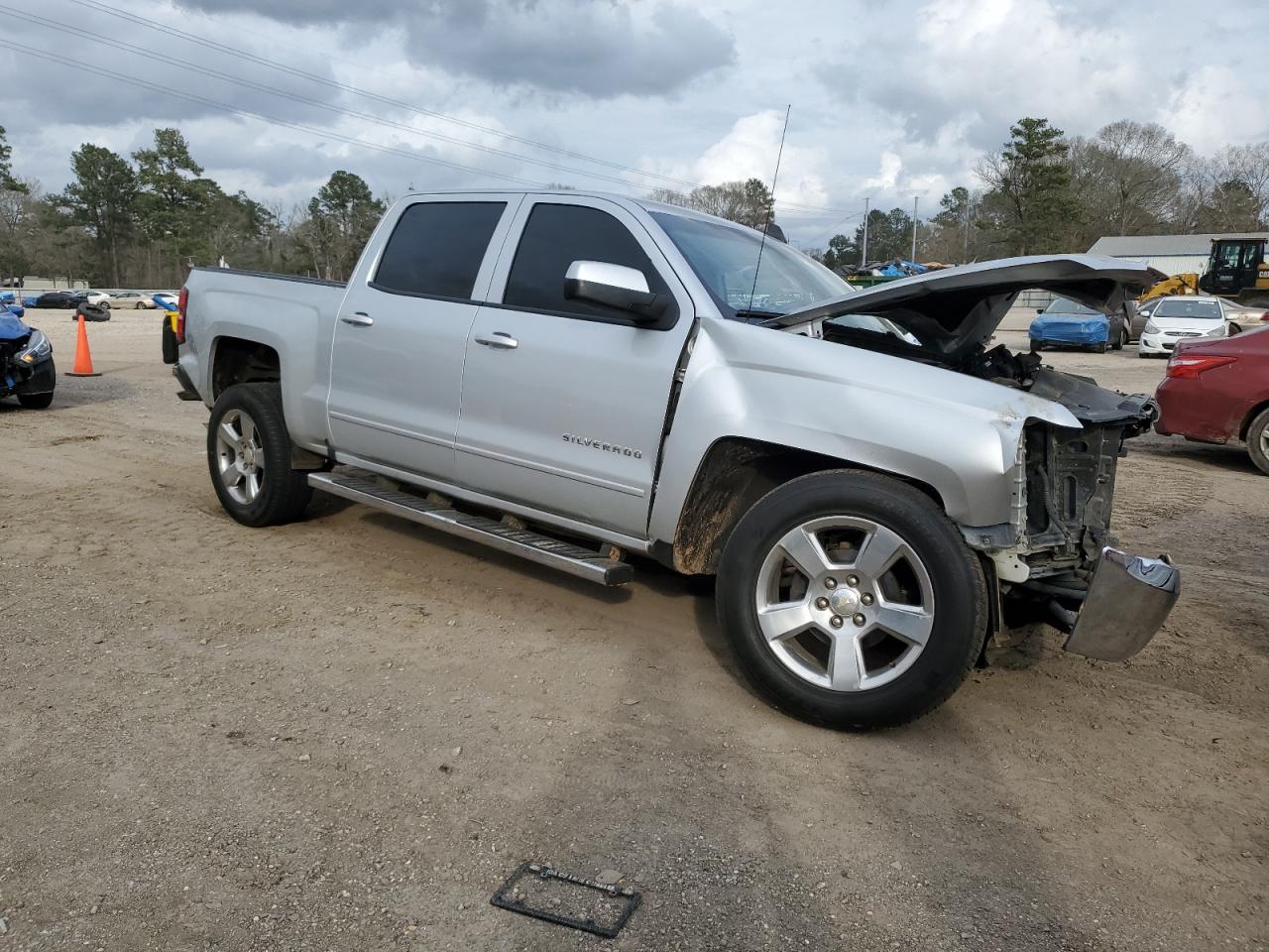 2016 Chevrolet Silverado - Image 4