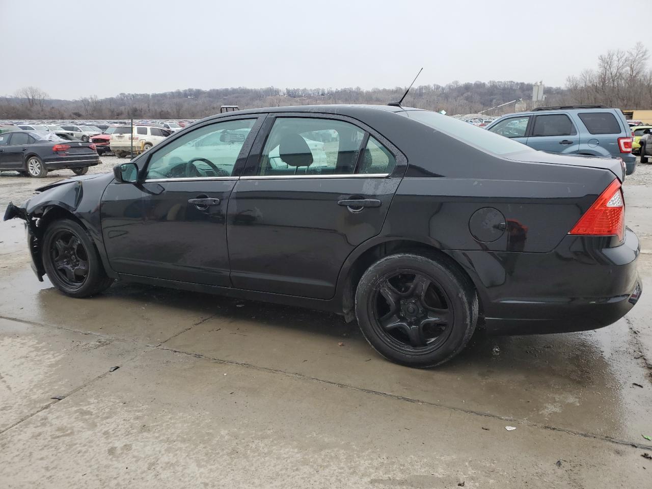 2011 Ford Fusion - Image 2
