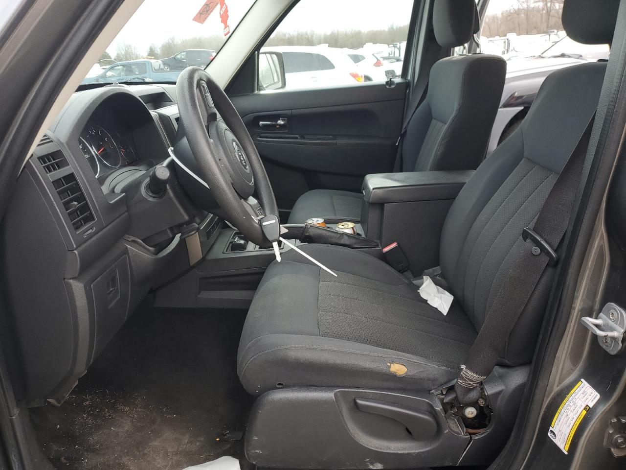 2012 Jeep Liberty (North America) - Image 7