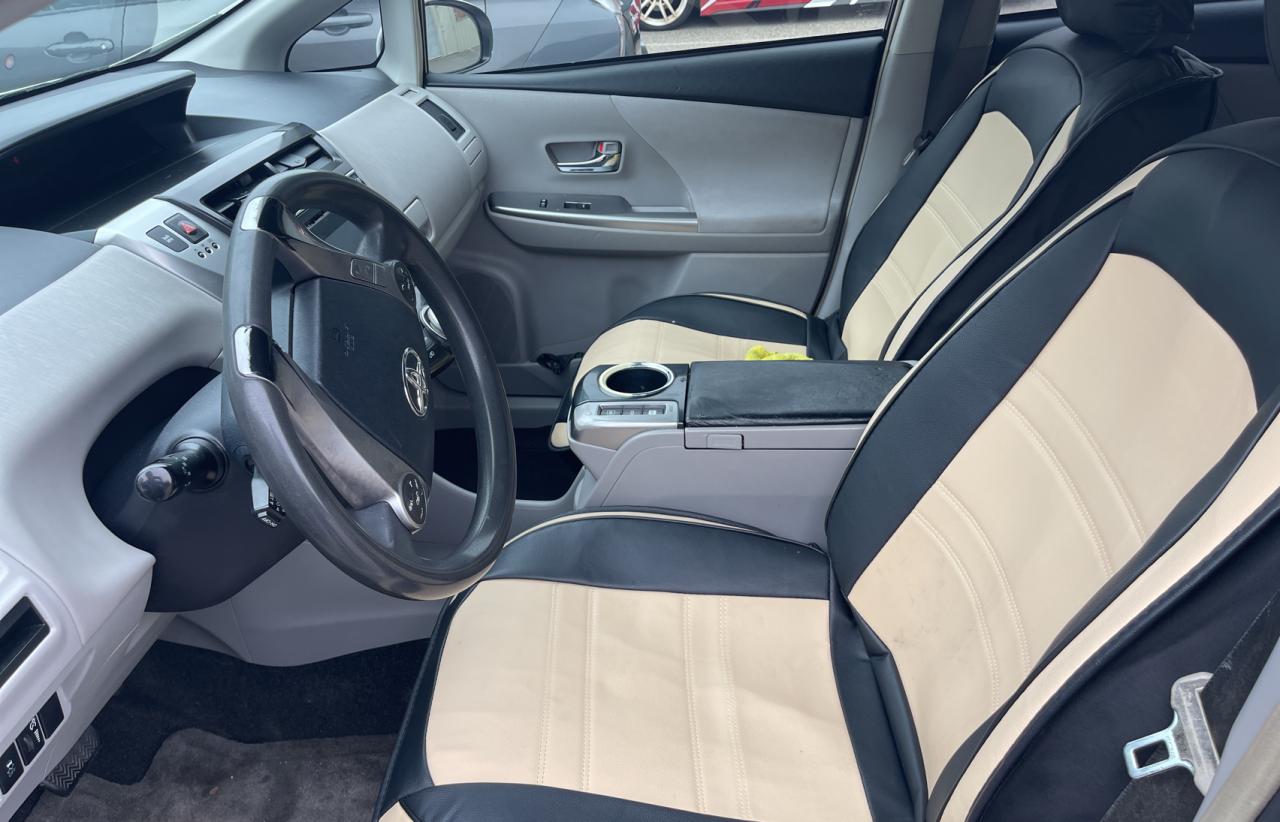 2015 Toyota Prius - Image 5