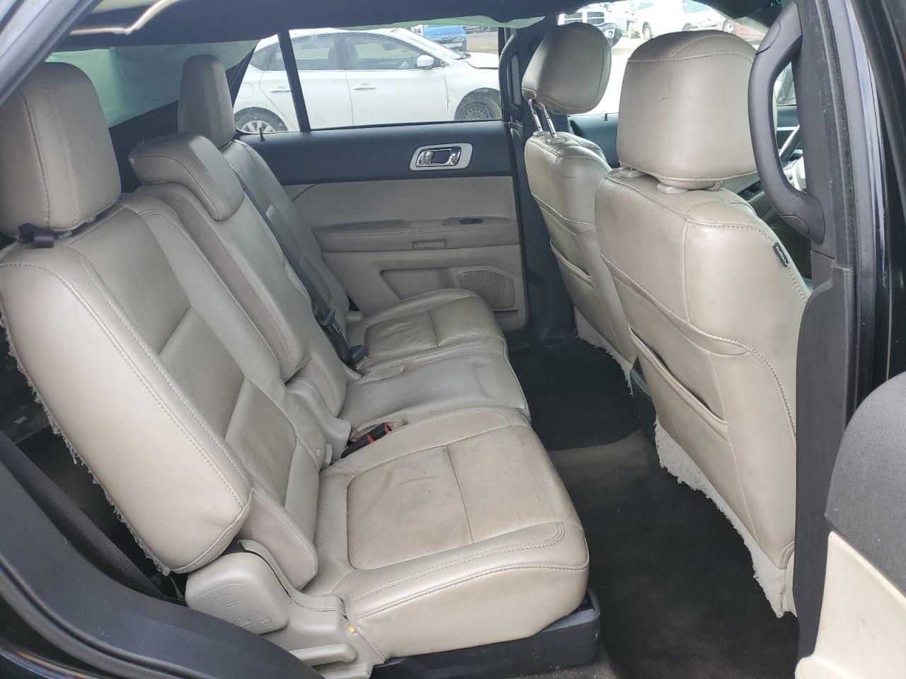 2015 Ford Explorer - Image 11