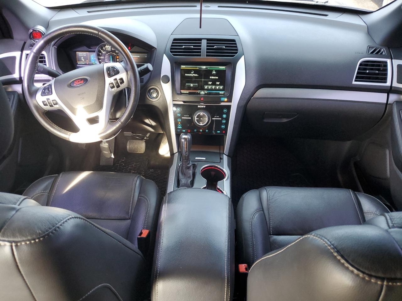 2015 Ford Explorer - Image 8