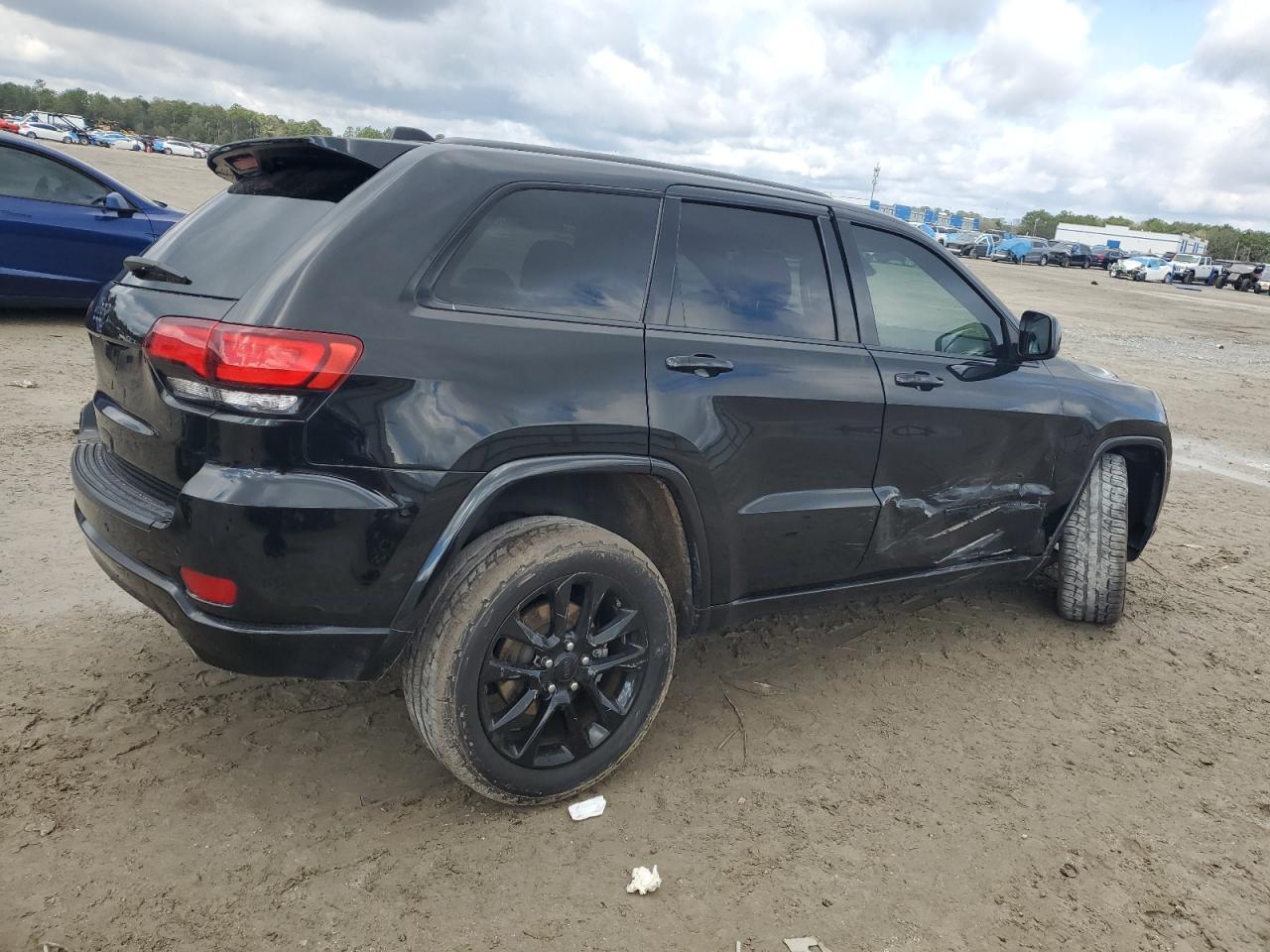 2020 Jeep Grand Cherokee - Image 3
