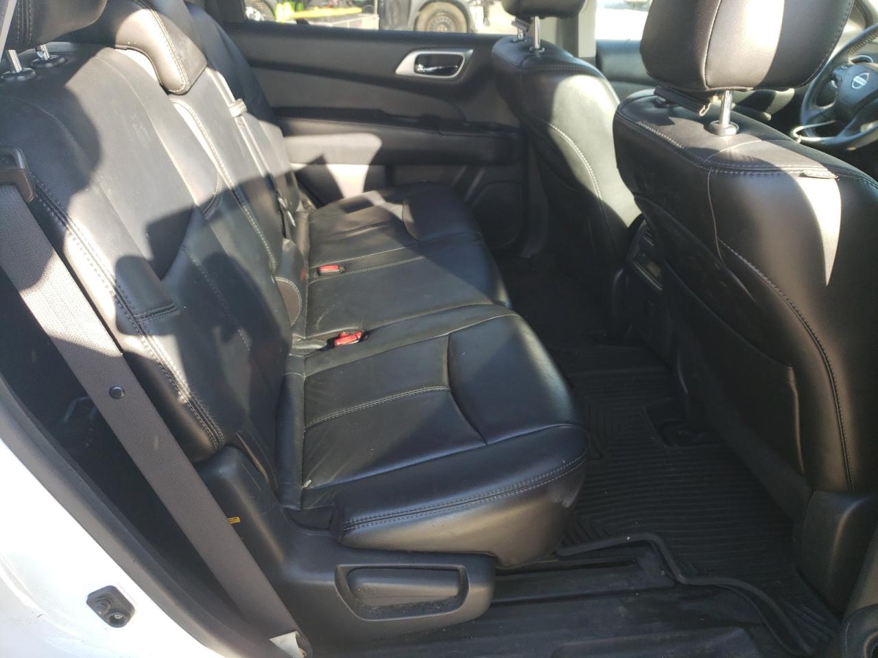 2014 Nissan Pathfinder - Image 11