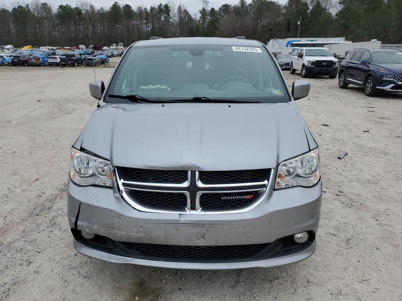 2019 Dodge Caravan - Image 5