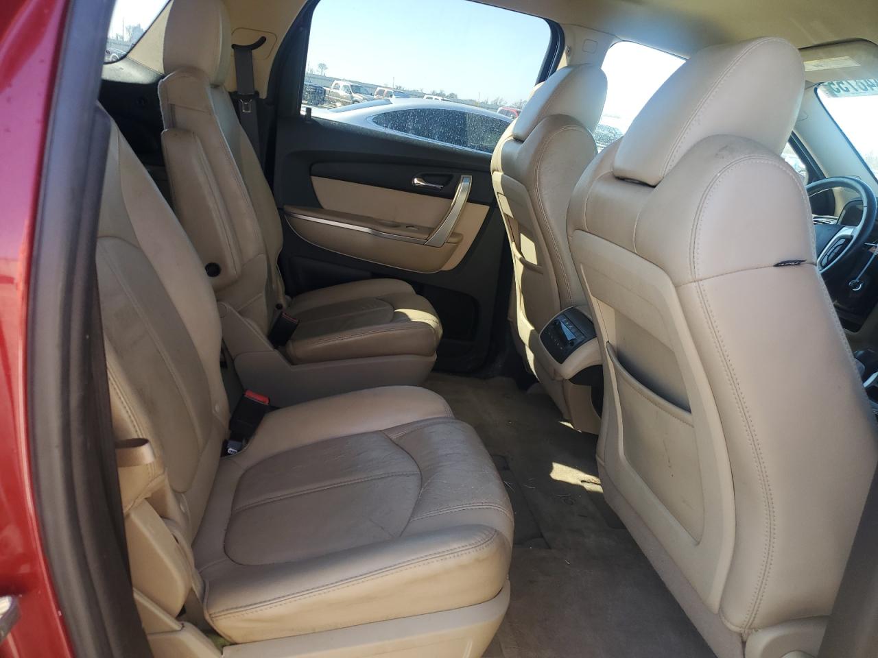 2011 GMC Acadia - Image 11