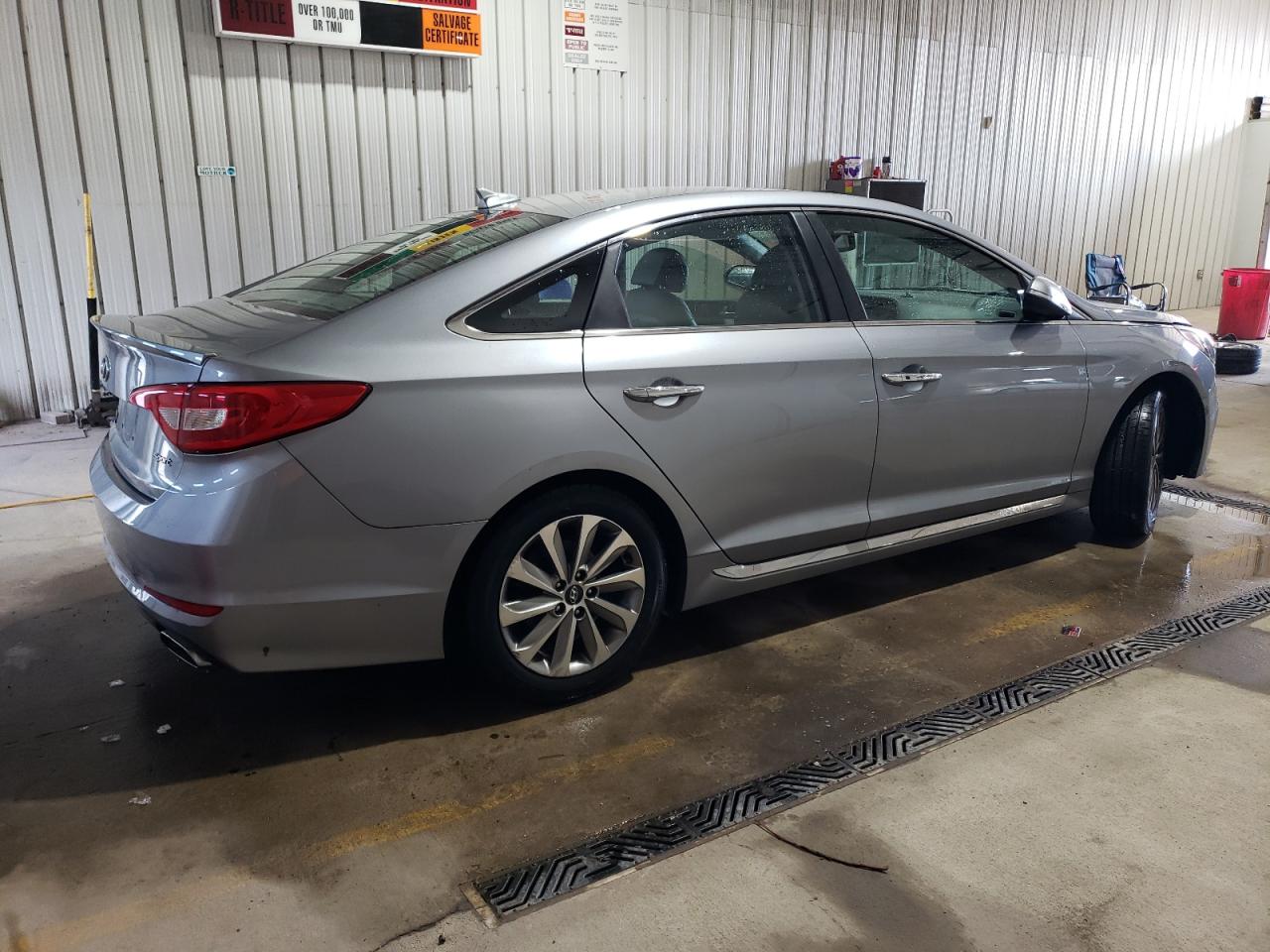 2016 Hyundai Sonata - Image 3