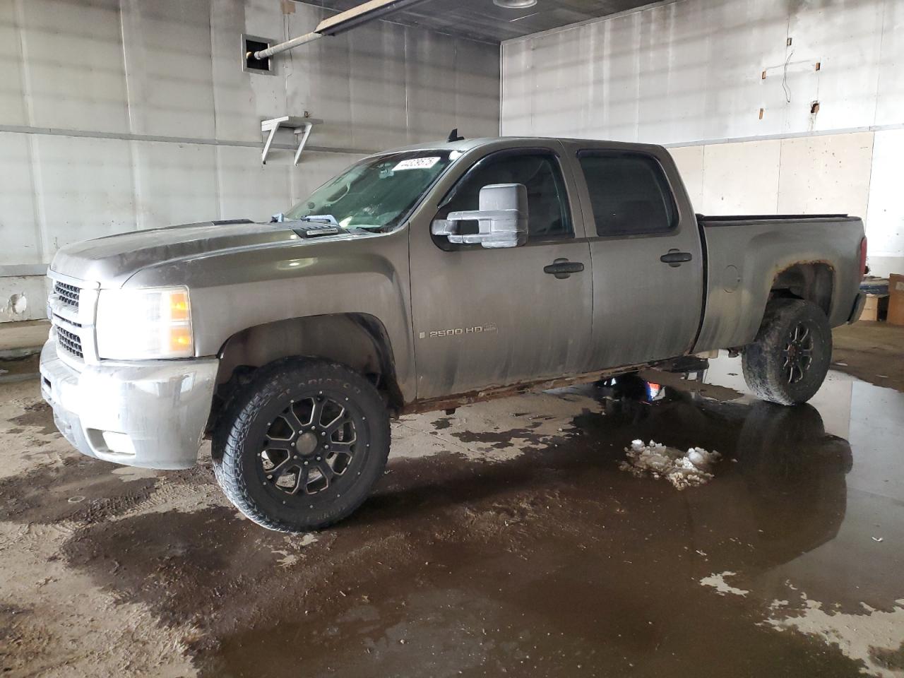 2007 Chevrolet Silverado - Image 1