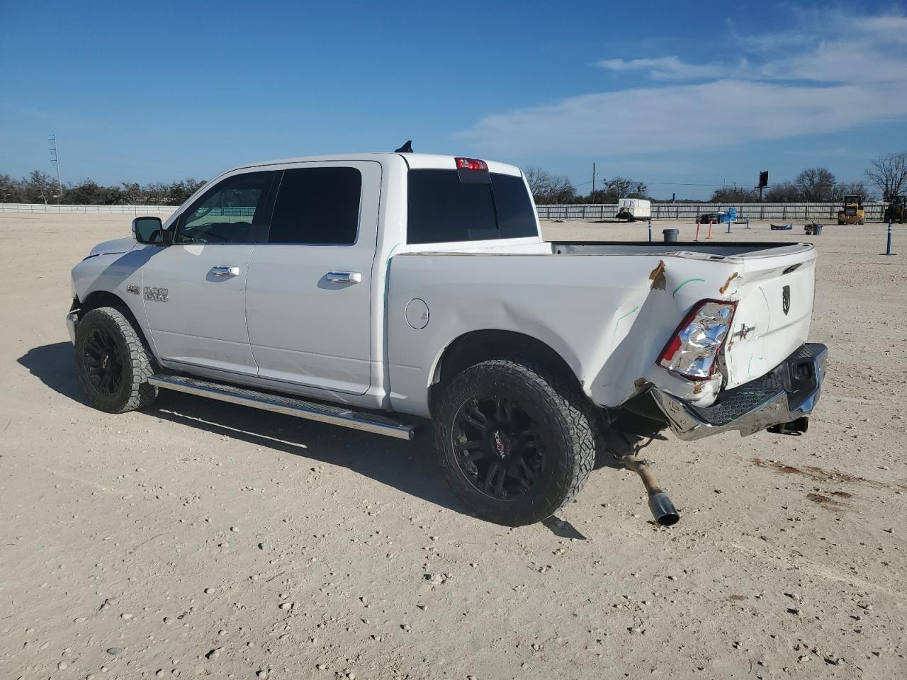 2017 RAM 1500 - Image 2