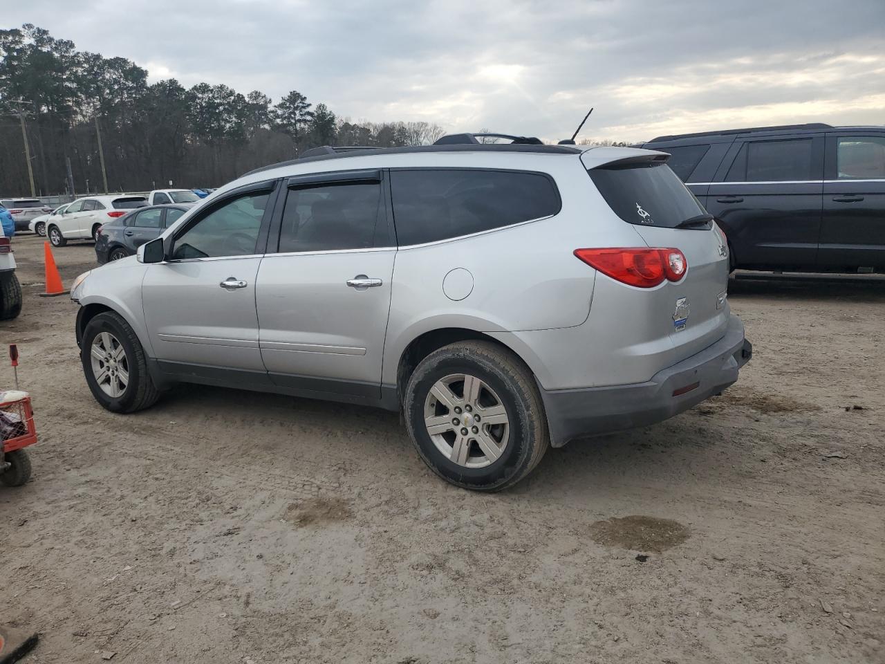 2012 Chevrolet Traverse - Image 2
